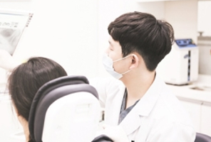 [주간동아] 환자 개인 맞춤 임플란트 시술 진료